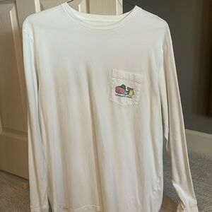 Vineyard vines . St patty’s day long sleeve t shirt. Large